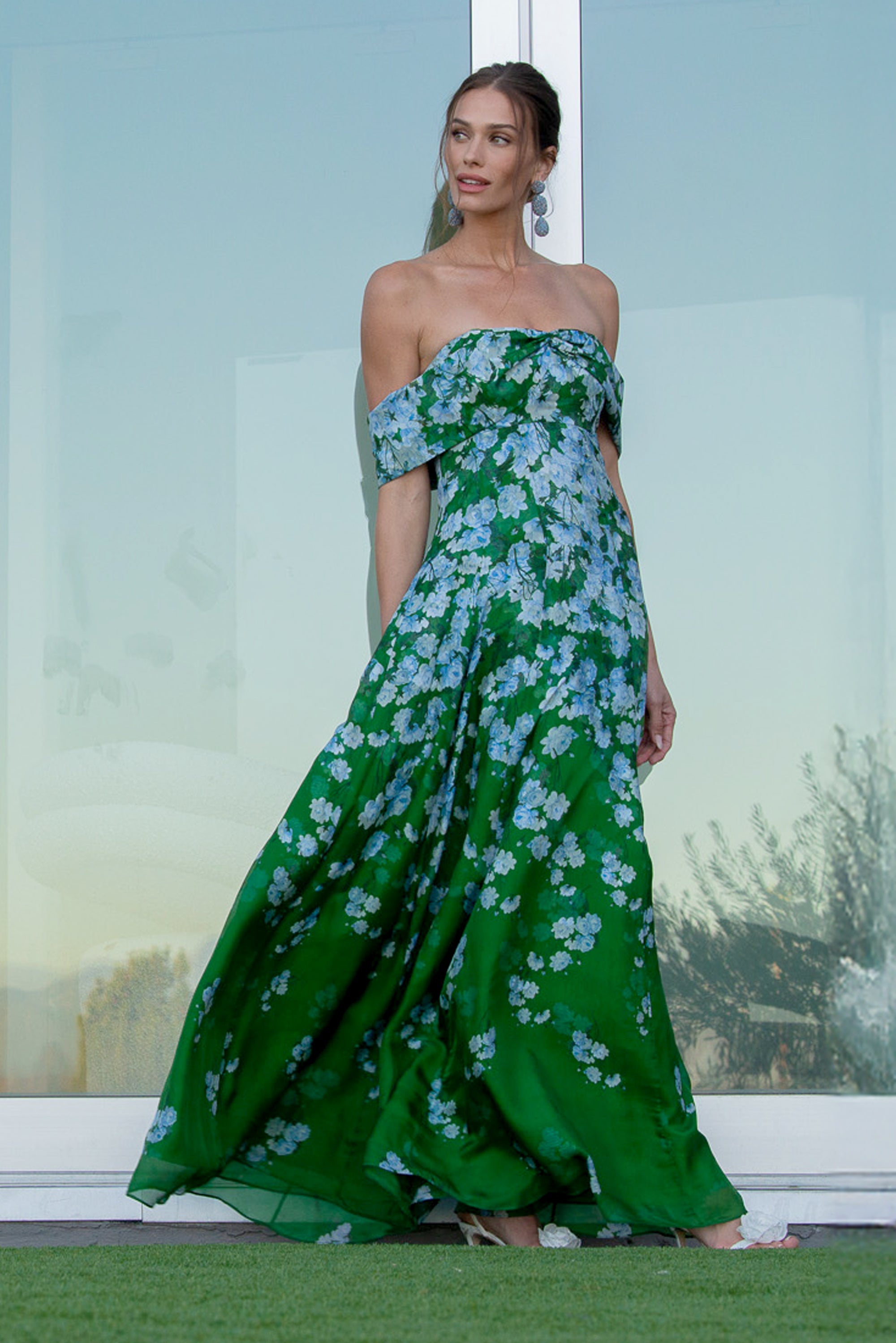 KENNEDY GOWN - KELLY GREEN DEGRADE FLORALS