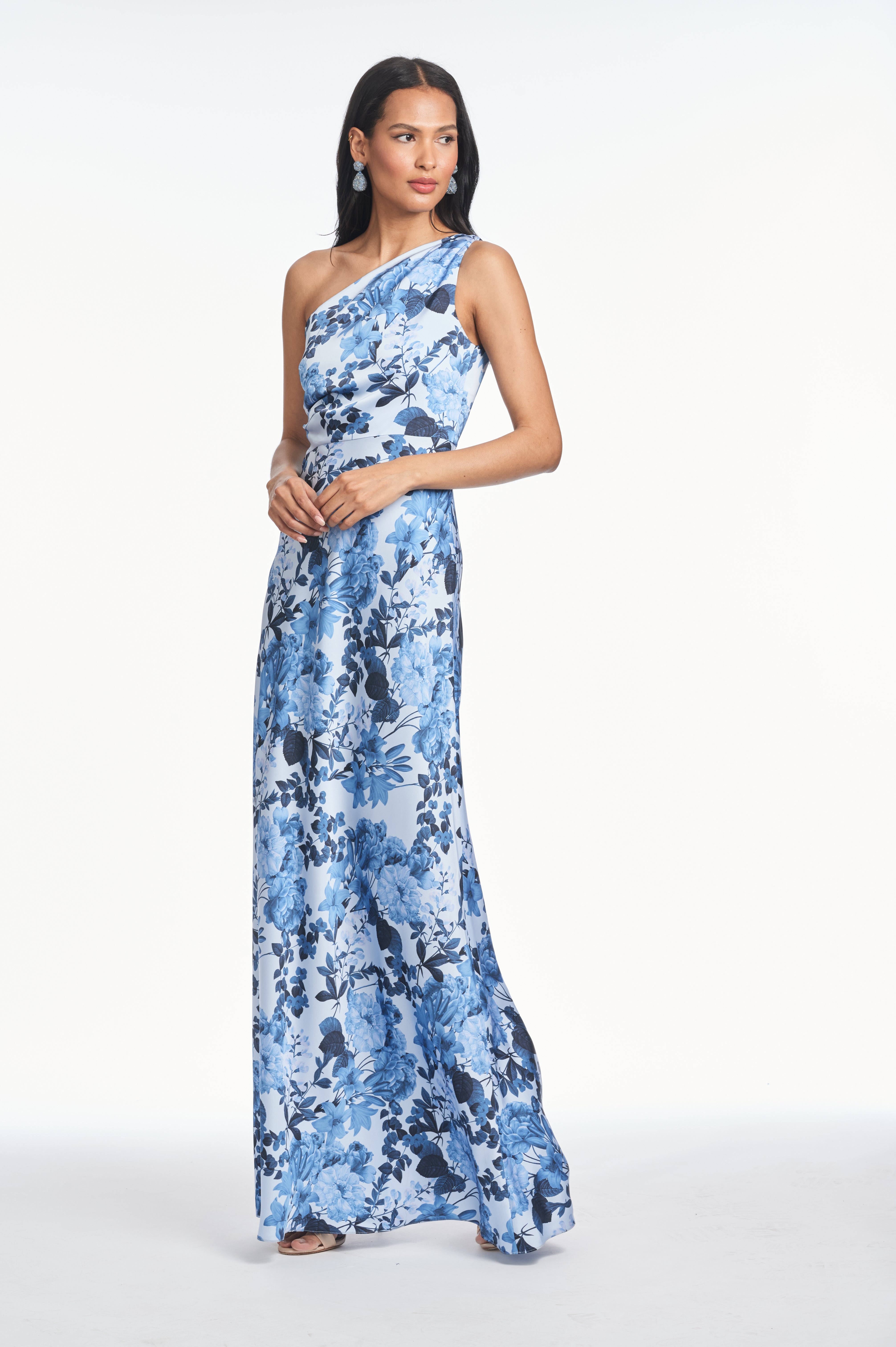 DELPHINE GOWN - CEYLON FLORIBUNDA